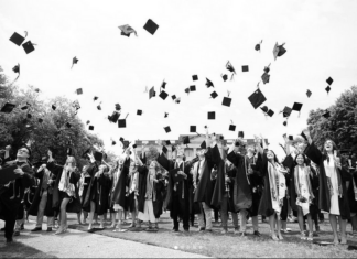 Birmingham-Southern College celebrates final commencement ceremony