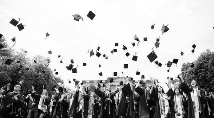 Birmingham-Southern College celebrates final commencement ceremony