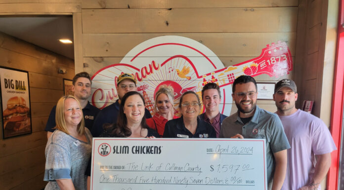 Slim Chickens donates over $1.5K to The Link