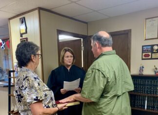 Ross Campbell takes seat on Vinemont Town Council