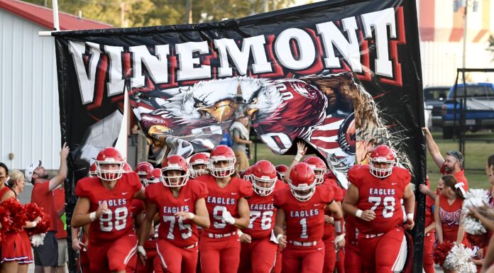 PREP FOOTBALL: Vinemont bounces back with 32-28 win at Midfield