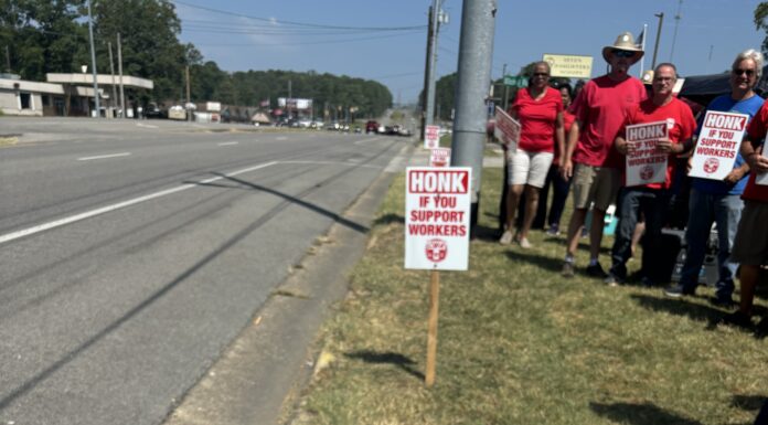 AT&T strike continues in Cullman