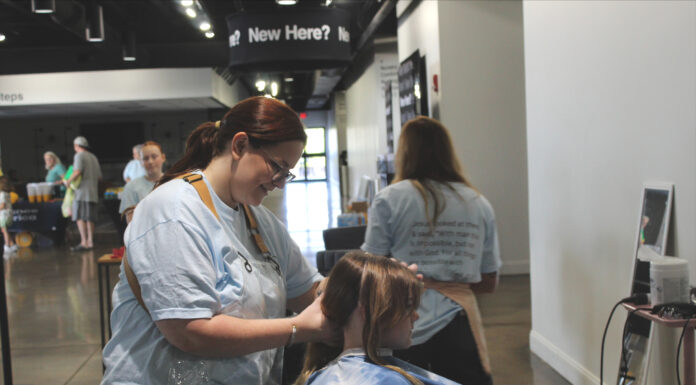 84 kids receive free haircuts, school supplies at Go Platinum Salon event