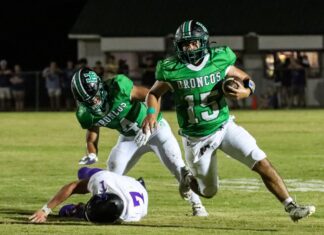 PREP FOOTBALL: Holly Pond races past Hanceville in 74-35 shootout