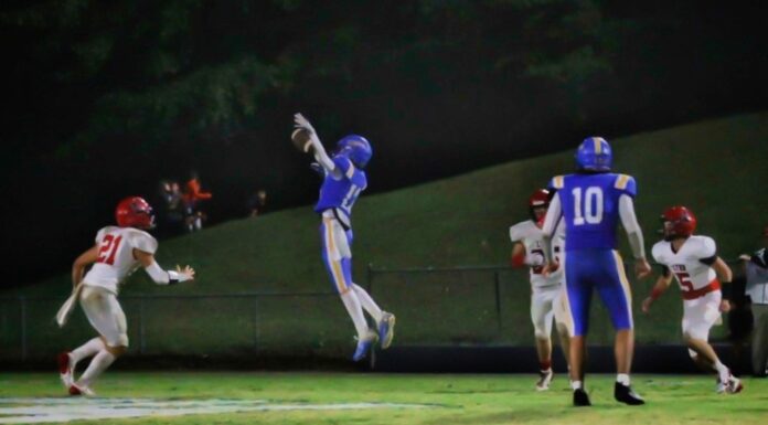 PREP FOOTBALL: Lynn pulls away to top Cold Springs 35-16