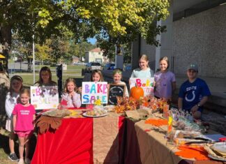 Library group raises money for building fund