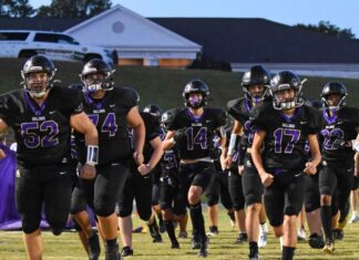 PREP FOOTBALL: Hanceville falls to Midfield at home 64-6