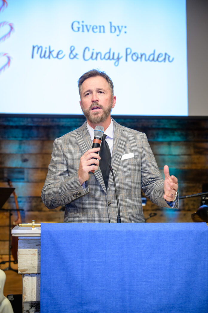 CullmanRegionalFoundation_LightsOfLove_0048