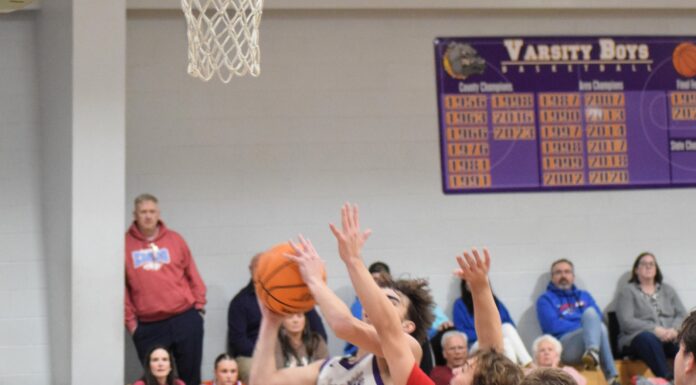 PREP BASKETBALL: Hanceville pulls away to top Vinemont in OT 46-38; Lady Eagles collect 55-21 win