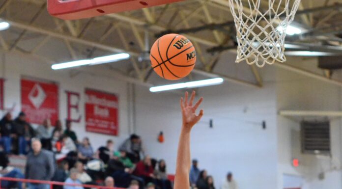 PREP BASKETBALL: No. 9 Vinemont topples No. 7 Holly Pond 56-46; Broncos down Eagles 56-29