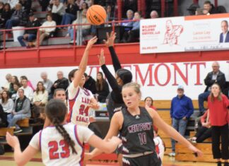 PREP BASKETBALL: Vinemont splits varsity matchups with West Point