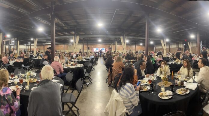 Rodeo dinner draws 700-plus; event this weekend