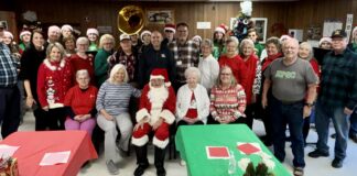 Holly Pond seniors get in the Christmas spirit
