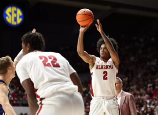 No. 5 Alabama buries season-high 19 three-pointers to defeat South Dakota State 105-82