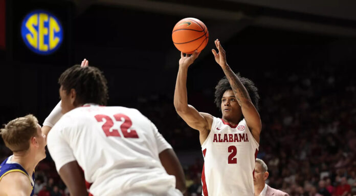 No. 5 Alabama buries season-high 19 three-pointers to defeat South Dakota State 105-82