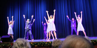 Wallace State Singers shine on professional stage at Country Tonite