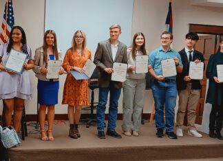 Dripping Springs Chapter honors DAR Good Citizens