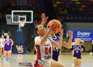 COUNTY TOURNAMENT: Vinemont advances to semifinals with 62-32 win over Hanceville