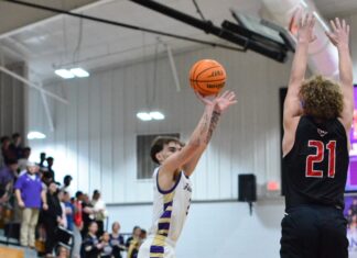 PREP BASKETBALL: Hanceville collects 61-56 win over Oak Grove, Lady Bulldogs dominate 2nd half to earn 64-27 win