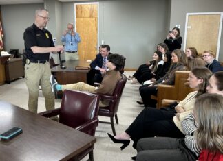 District Court hosts area juniors for mock hearing