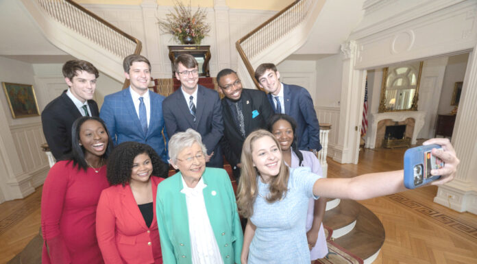 Ivey invites students to apply for 2025 Summer Internship Program