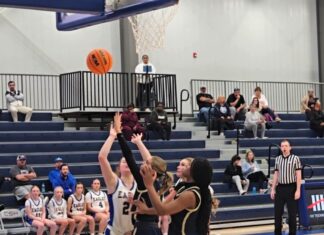 PREP BASKETBALL: Cold Springs splits varsity matchups with Dora