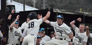 PREP BASEBALL: Bearcats split doubleheader with Hoover