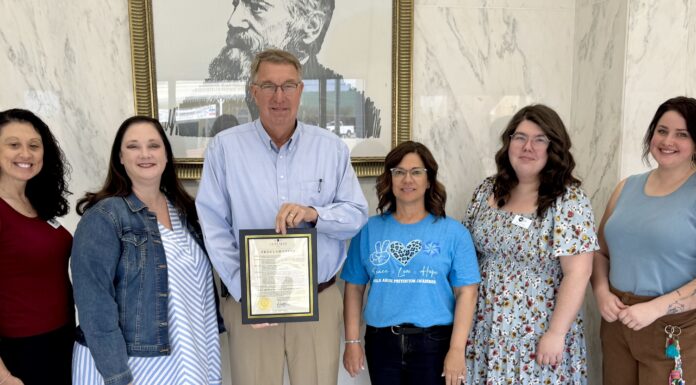 Jacobs proclaims April ‘Child Abuse & Neglect Awareness Month’ in Cullman