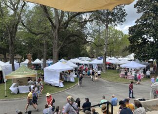41st annual Bloomin’ Festival sees thousands; Sunday rained out