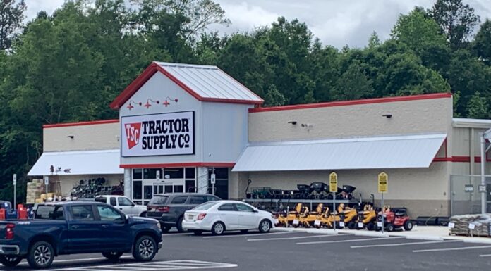 Tractor Supply opens in Hanceville