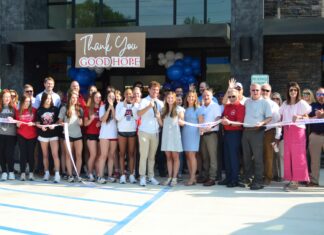 Dale’s cuts ribbon on new location in Good Hope