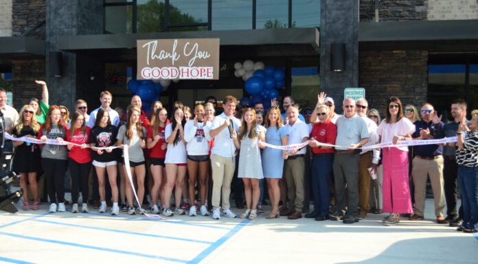 Dale’s cuts ribbon on new location in Good Hope