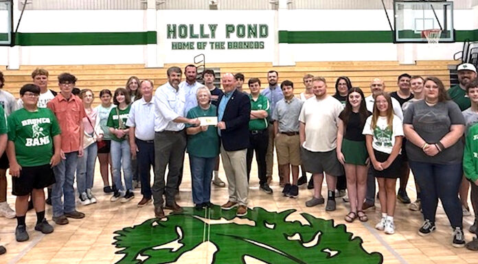 Gudger announces $100K in additional funding for Holly Pond High School
