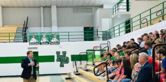 Judges share self-awareness series with area freshmen