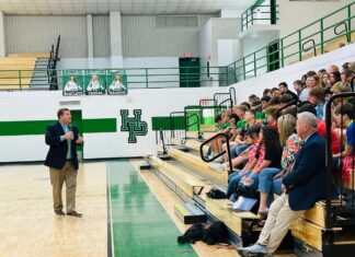 Judges share self-awareness series with area freshmen