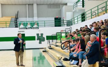 Judges share self-awareness series with area freshmen
