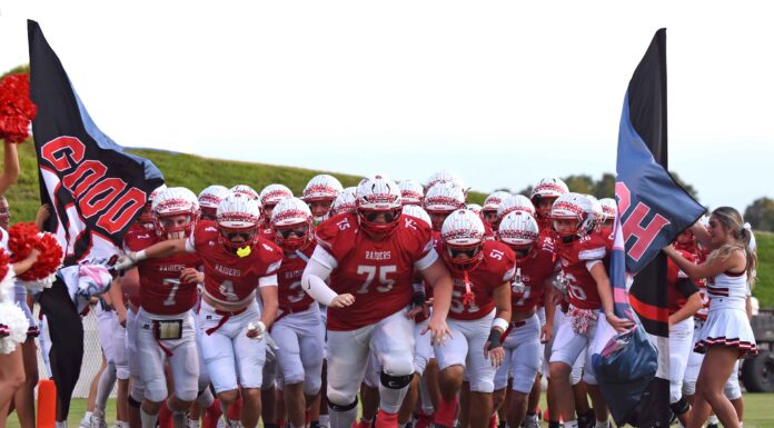 PREP FOOTBALL: Raiders race past Fultondale 52-0