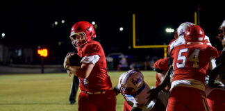 PREP FOOTBALL: Vinemont downs Midfield 37-16