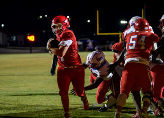 PREP FOOTBALL: Vinemont downs Midfield 37-16