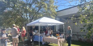 Library hosts ‘Picnic with a Purpose’