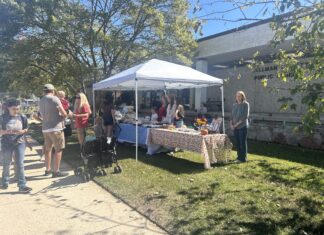 Library hosts ‘Picnic with a Purpose’