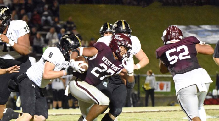 PREP FOOTBALL: West Point punches playoff ticket with 25-20 win over Ardmore