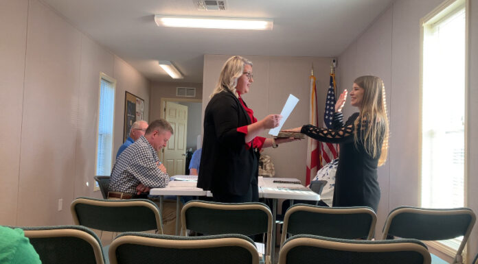 Berlin Town Council welcomes new members Vinemont Town Clerk Kayecea Sasser, left, swears in Berlin Town Clerk Keirstyn Montgomery on Monday, Nov. 3, 2025. (Chasady Woods/The Cullman Tribune)