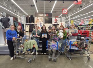 Cold Springs High FCCLA spreads holiday cheer