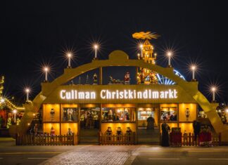 Cullman Christkindlmarkt’s walk-on Christmas arch is world’s largest With the unveiling of the world’s largest walk-on Christmas arch, Cullman is rapidly emerging as one of America’s most dynamic and compelling holiday market destinations. (City of Cullman)