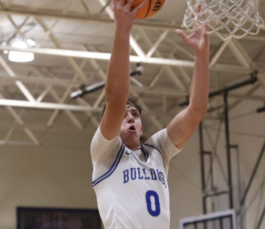 PREP BASKETBALL: Addison girls fall 55-27, boys win 60-48 at Lynn