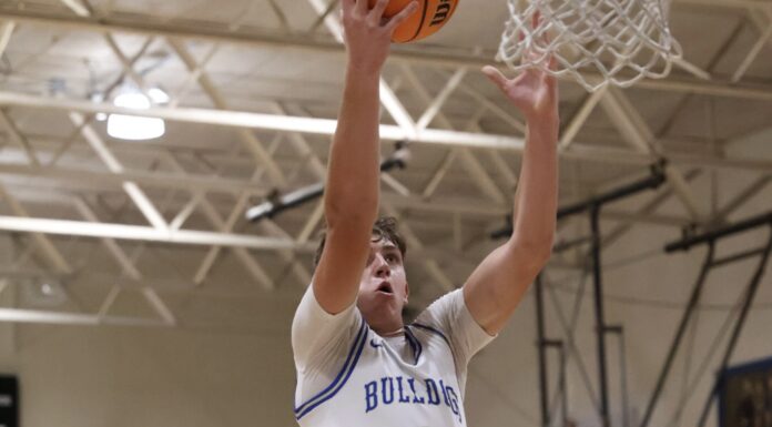 PREP BASKETBALL: Addison girls fall 55-27, boys win 60-48 at Lynn