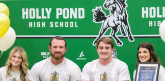 Holly Pond’s Allbright signs with Murray State Left to right are Lilly Allbright, Heath Allbright, Cade Allbright and BreAnn Allbright. (Katie Drummond/The Cullman Tribune)