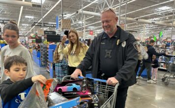 Shop with a Cop: ‘What it’s all about’