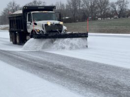 ALDOT prepares for icy roads in north Alabama ALDOT plows loose ice from US-43 near the Tennessee state line in Lauderdale County on Saturday, Jan. 24, 2026. Ice that forms on wet pavements as temperatures drop may be much more difficult to remove. (ALDOT)
